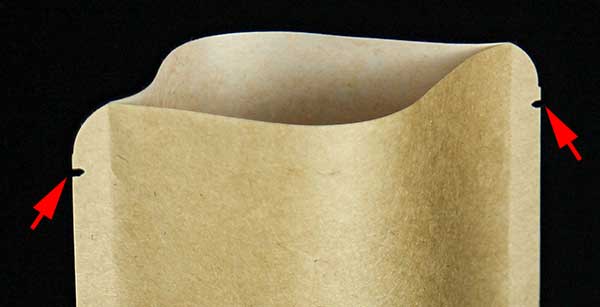 Tear notches of coffee bags Tear notches of coffee bags